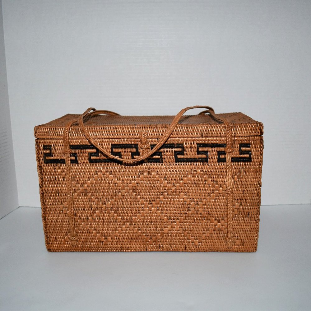 Helen Kaminski Handmade vintage woven raffia/rattan box bag  Great Condition